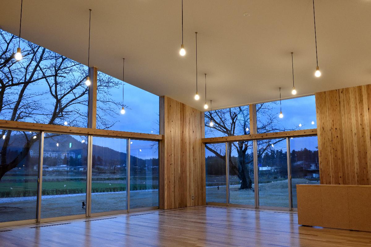 多賀町中央公民館「多賀結いの森」ささゆりホール