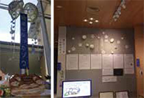 展示会場で昭和の出来事を紹介する年表と資料が掲示されている写真