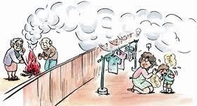 老夫婦が焚き火をしていて、その煙が隣の家の洗濯物の所にまで漂っているイラスト